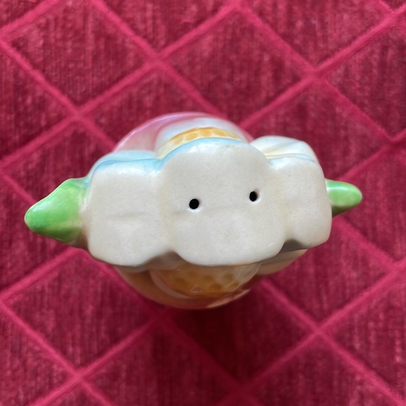 VTG Salt and Pepper Shakers - Picture 9 of 11